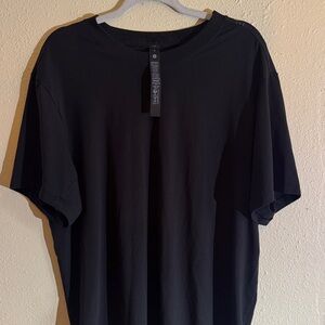 lululemon athletica Black Short Sleeve Tee